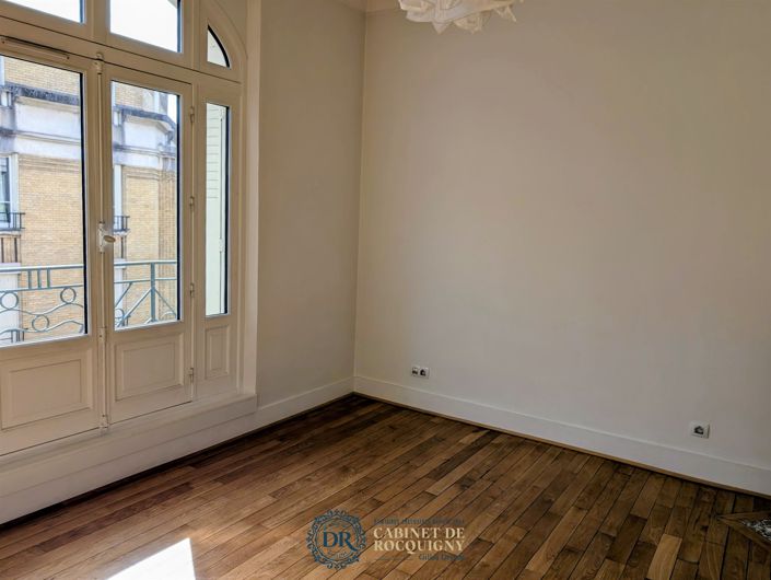Image No.22-5 Bed House for sale
