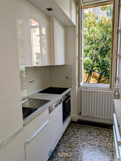 Image No.4-5 Bed House for sale