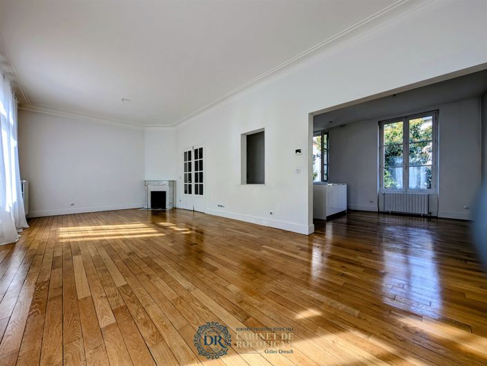 Image No.5-5 Bed House for sale