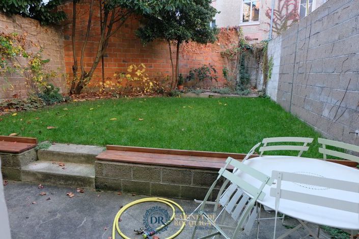 Image No.6-5 Bed House for sale