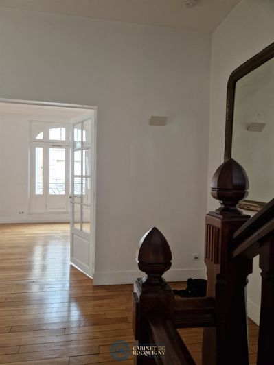 Image No.9-5 Bed House for sale