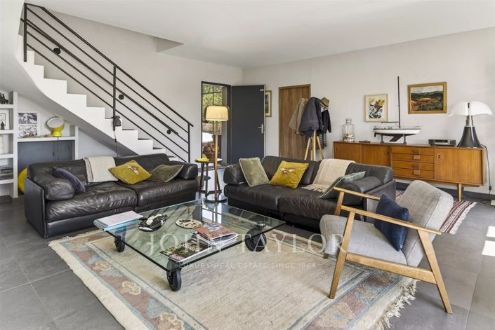 Image No.11-6 Bed House for sale