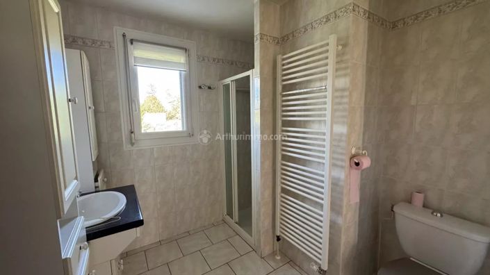 Image No.8-3 Bed House for sale