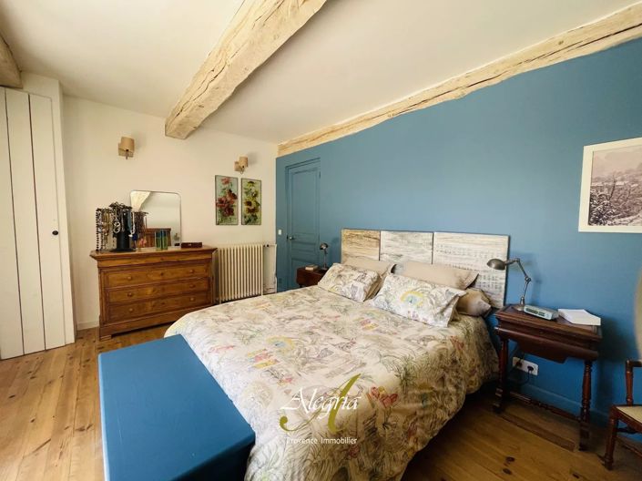 Image No.22-8 Bed House for sale