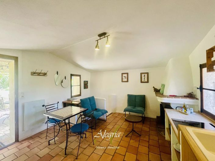 Image No.26-8 Bed House for sale