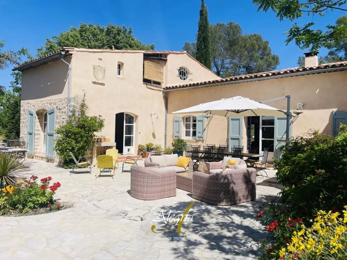 Image No.7-8 Bed House for sale