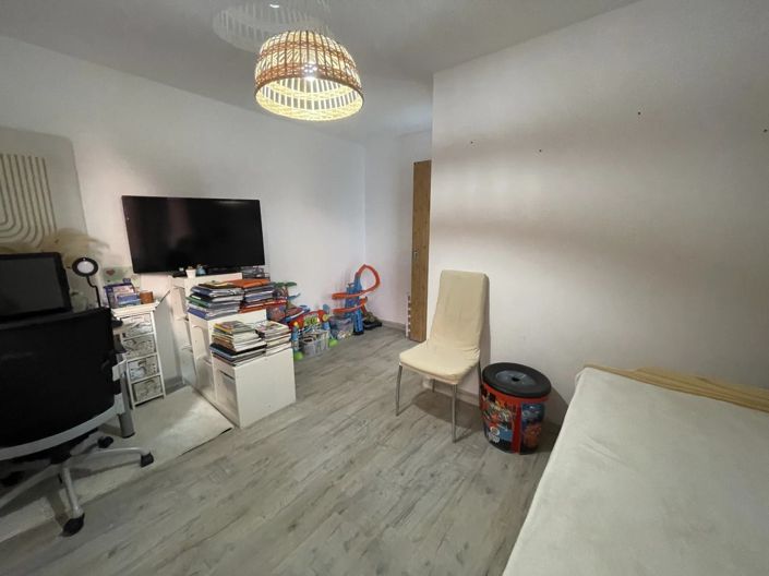 Image No.12-3 Bed Apartment for sale