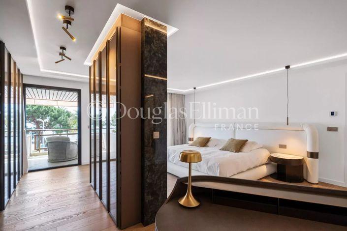 Image No.5-5 Bed Apartment for sale