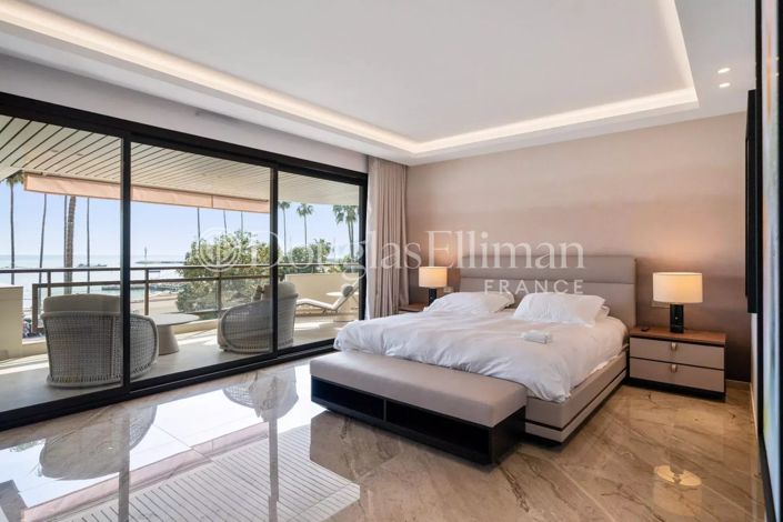Image No.9-5 Bed Apartment for sale