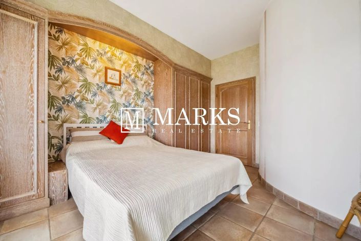 Image No.10-3 Bed Apartment for sale