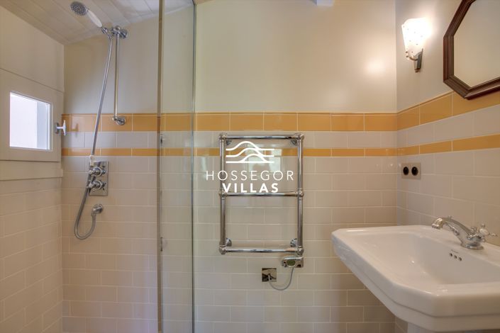 Image No.17-3 Bed House for sale