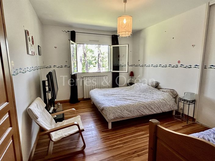 Image No.28-5 Bed House for sale
