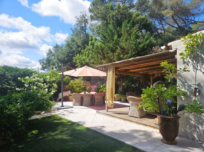 Image No.16-5 Bed House for sale
