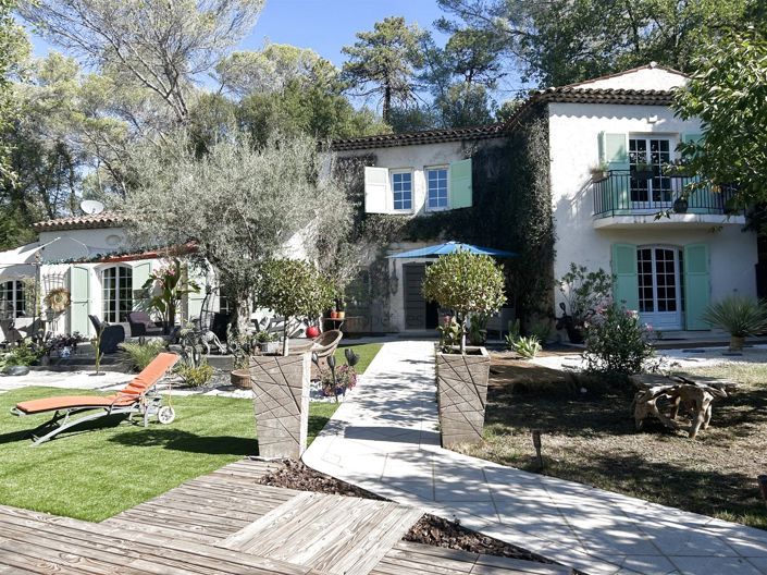 Image No.2-5 Bed House for sale