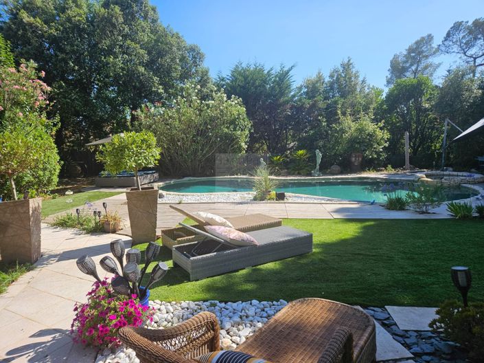 Image No.4-5 Bed House for sale