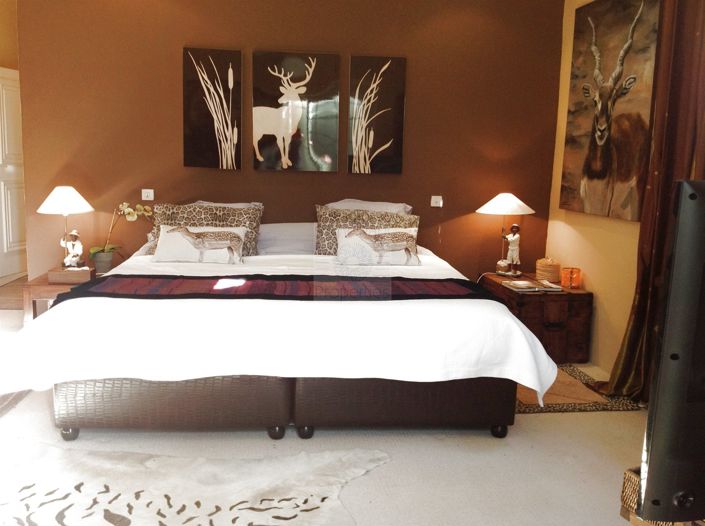 Image No.8-5 Bed House for sale