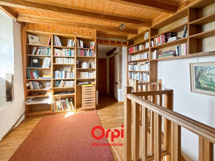 Image No.18-3 Bed House for sale