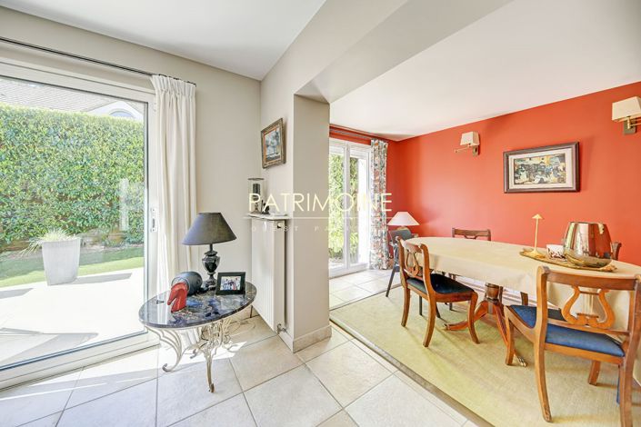 Image No.7-4 Bed Property for sale