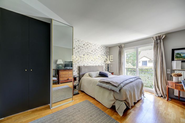 Image No.9-4 Bed Property for sale