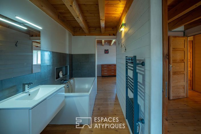 Image No.8-6 Bed House for sale