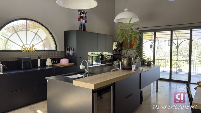 Image No.5-4 Bed Property for sale