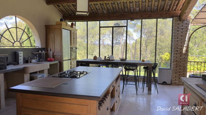 Image No.8-4 Bed Property for sale
