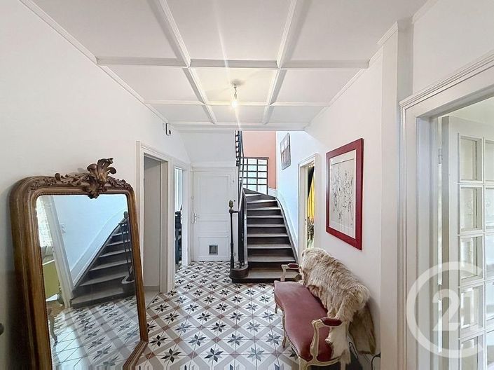 Image No.16-5 Bed House for sale
