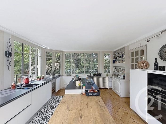 Image No.9-5 Bed House for sale