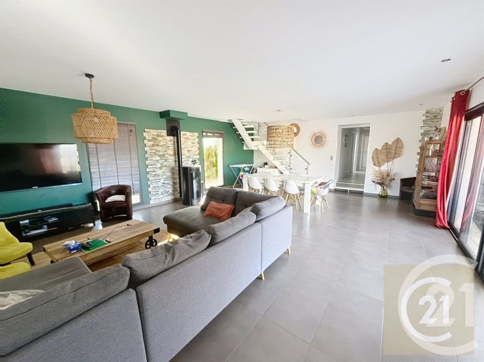Image No.21-4 Bed House for sale