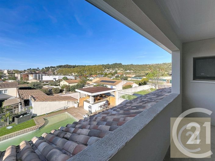 Image No.25-4 Bed House for sale