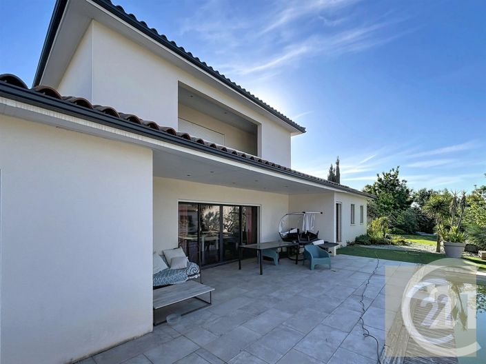 Image No.26-4 Bed House for sale