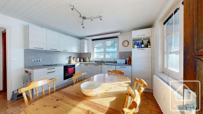 Image No.12-4 Bed Apartment for sale