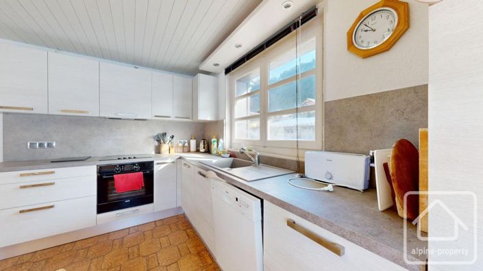 Image No.13-4 Bed Apartment for sale