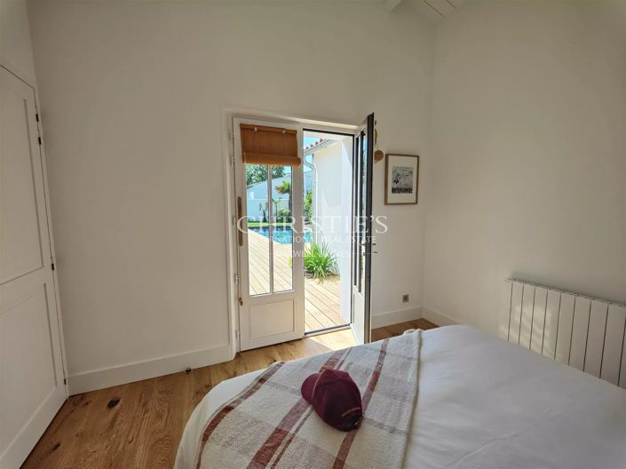 Image No.10-4 Bed House for sale