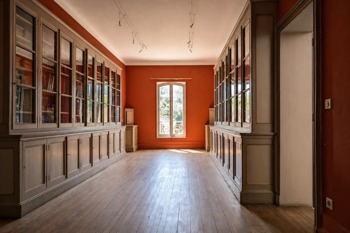 Image No.17-6 Bed House for sale