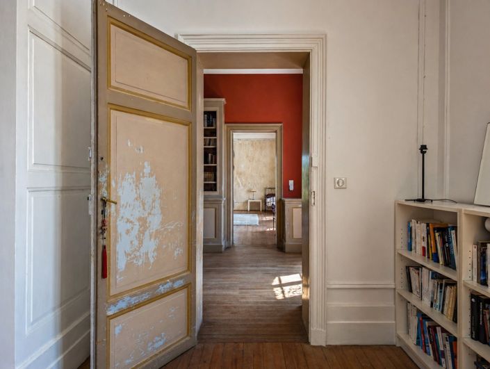 Image No.20-6 Bed House for sale