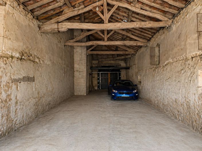 Image No.24-6 Bed House for sale