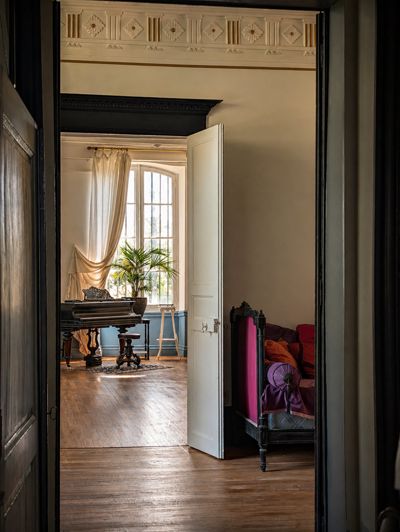 Image No.8-6 Bed House for sale