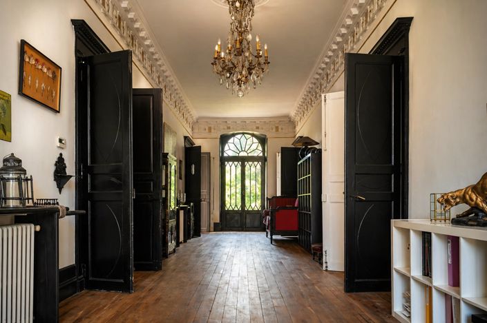 Image No.9-6 Bed House for sale