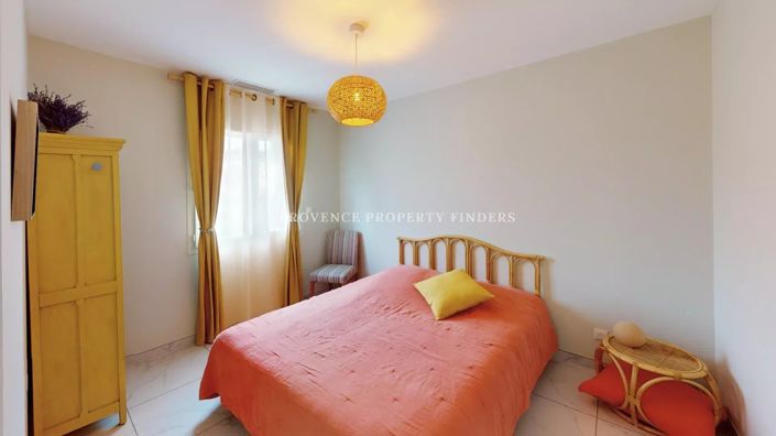 Image No.18-3 Bed House for sale