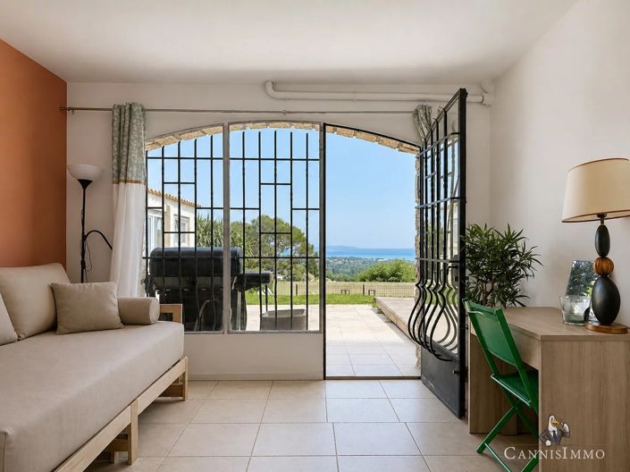Image No.18-7 Bed House for sale