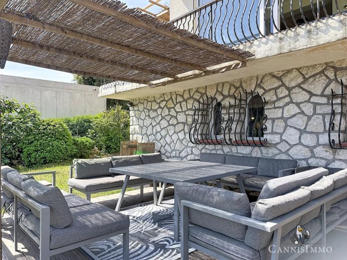 Image No.4-7 Bed House for sale