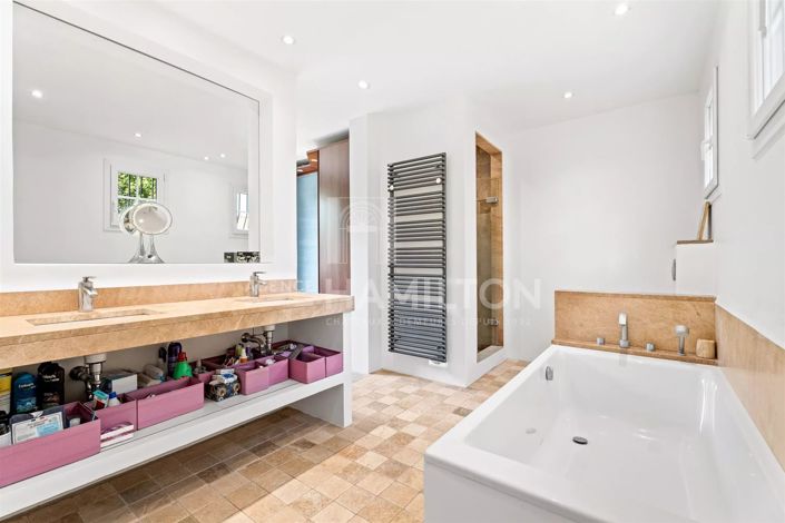 Image No.9-3 Bed House for sale