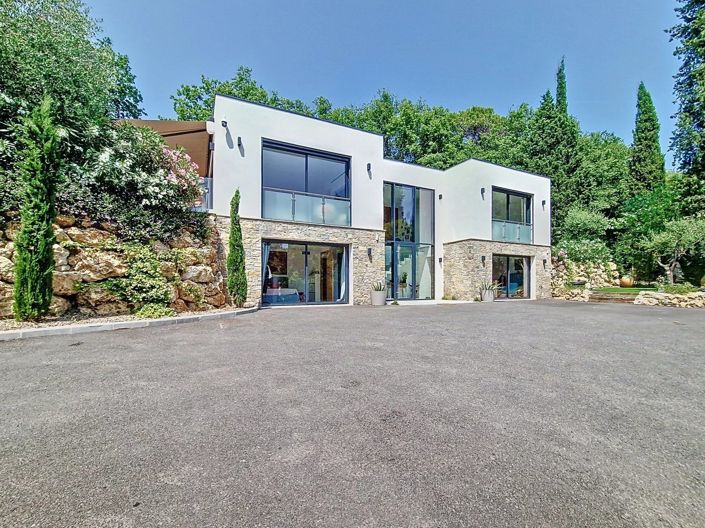 Image No.20-6 Bed House for sale