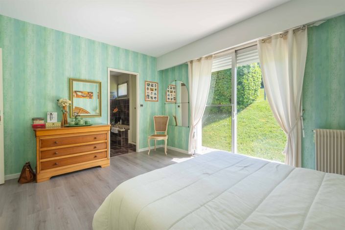 Image No.7-4 Bed House for sale