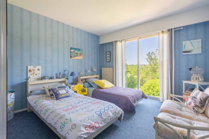 Image No.8-4 Bed House for sale