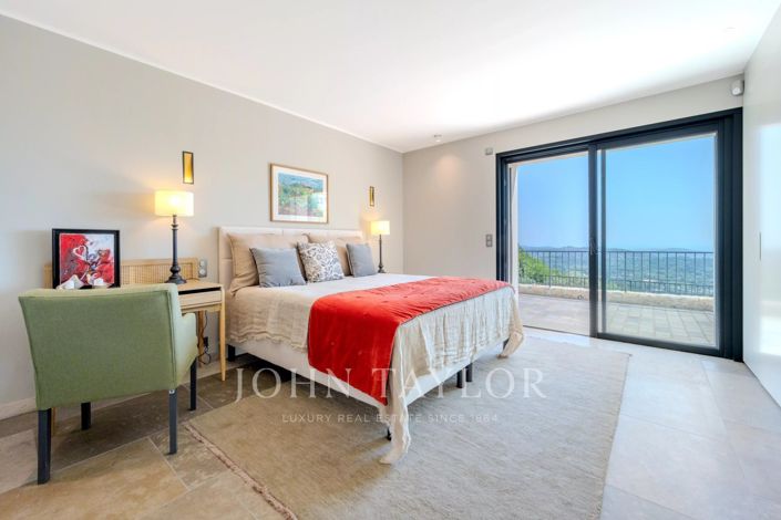 Image No.24-4 Bed House for sale
