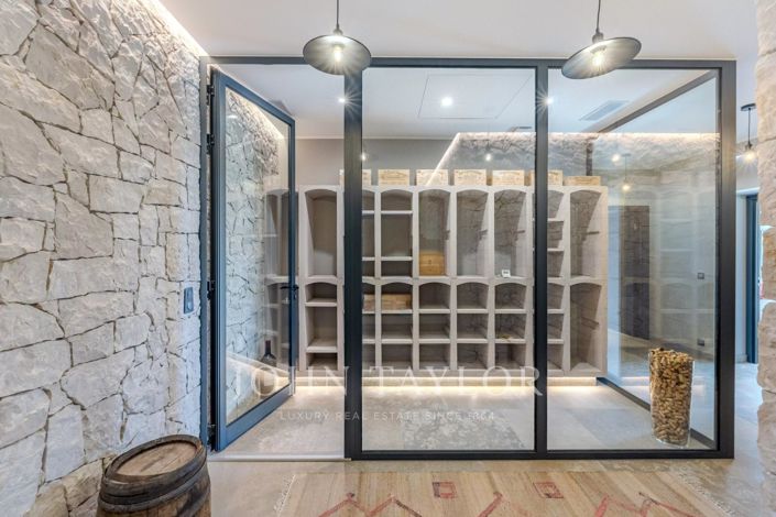 Image No.26-4 Bed House for sale