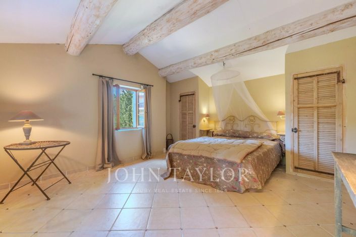 Image No.26-7 Bed House for sale