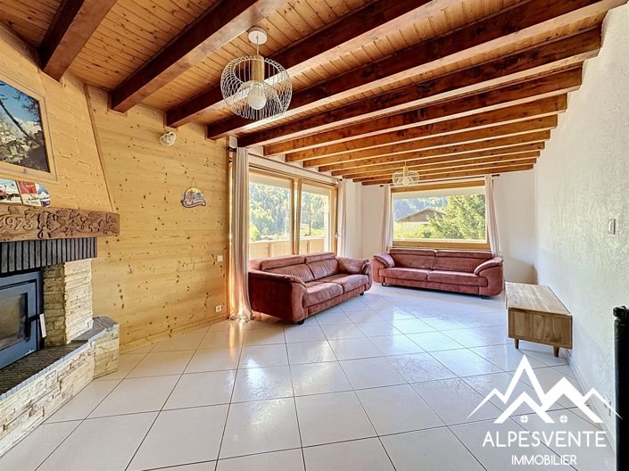 Image No.6-5 Bed House for sale